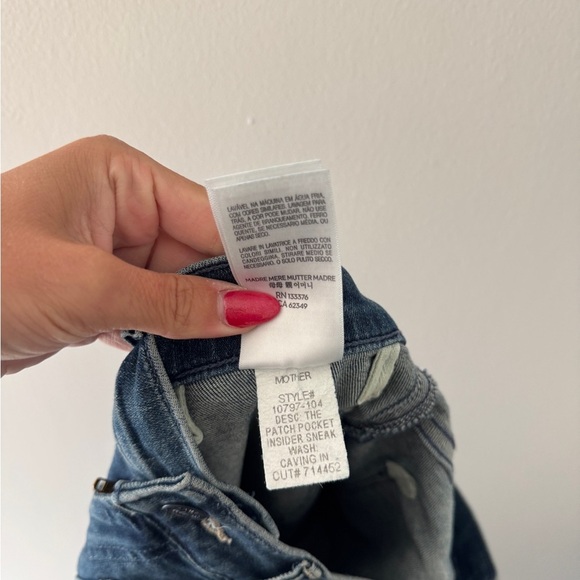 MOTHER Patch Pocket Insider Sneak Jeans in Caving In 26 - Picture 8 of 8